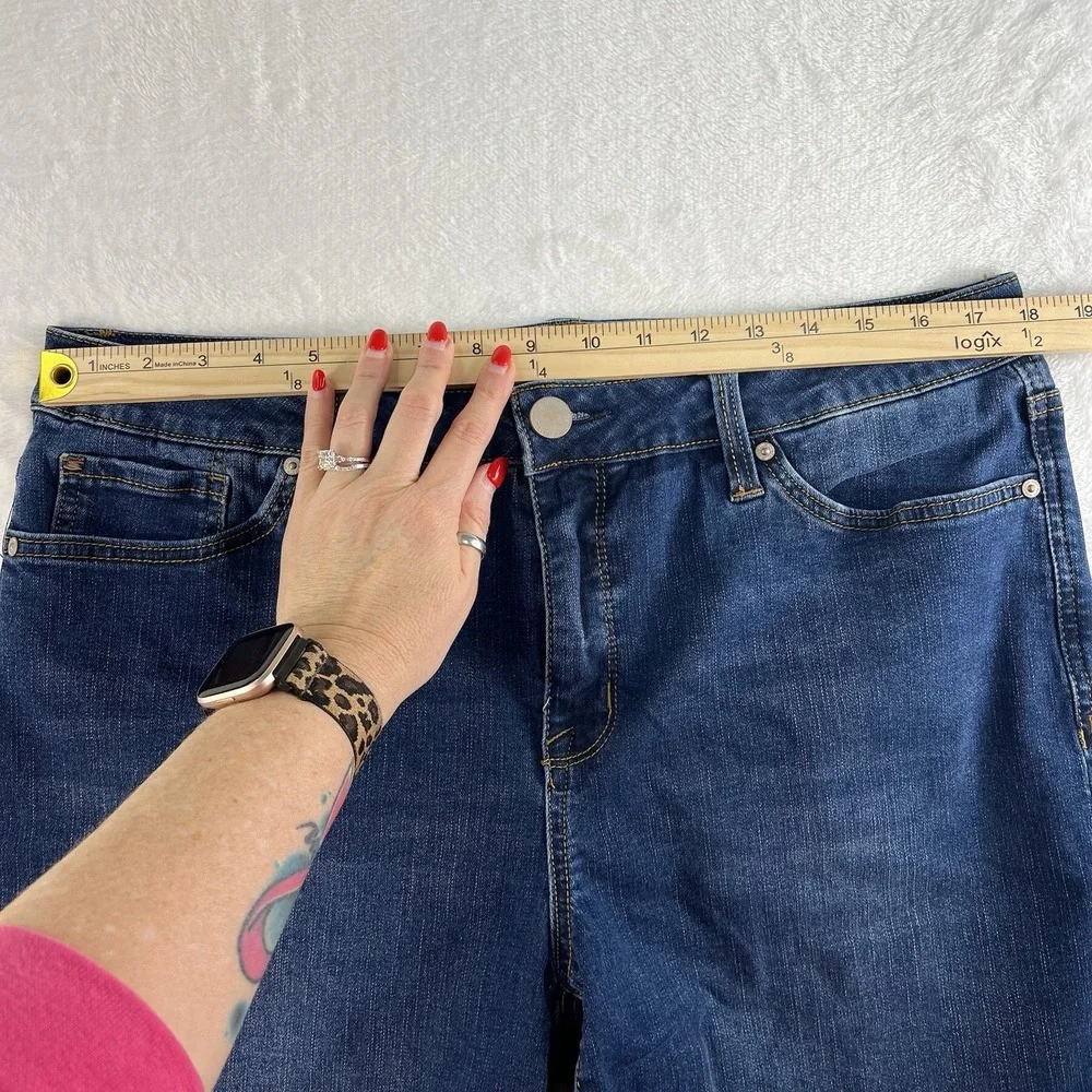 Seven7 Size 16 Weekend Shorts Denim Rolled Cuffed Women's Long Bermuda Stretch